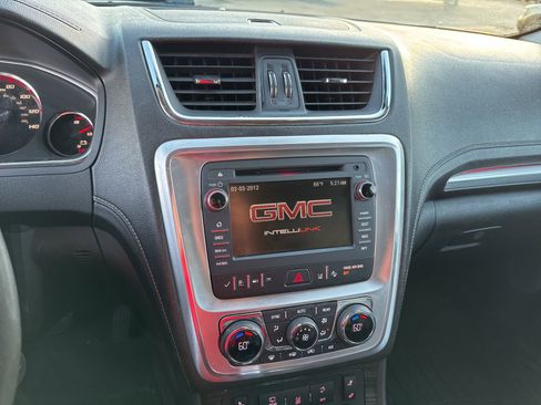 Used 2014 GMC Acadia SLT image 10