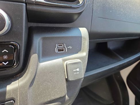 Used 2025 RAM ProMaster 2500 w/ Convenience Group FWD image 20