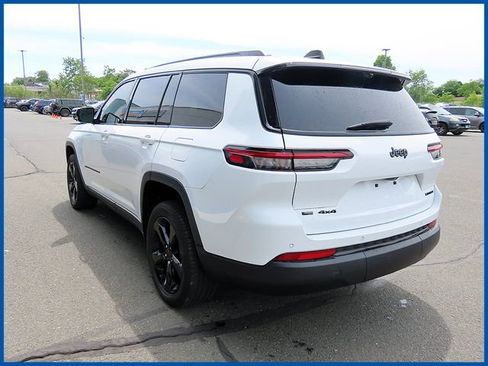 Used 2023 Jeep Grand Cherokee L Limited w/ Luxury Tech Group II AWD/4WD image 5
