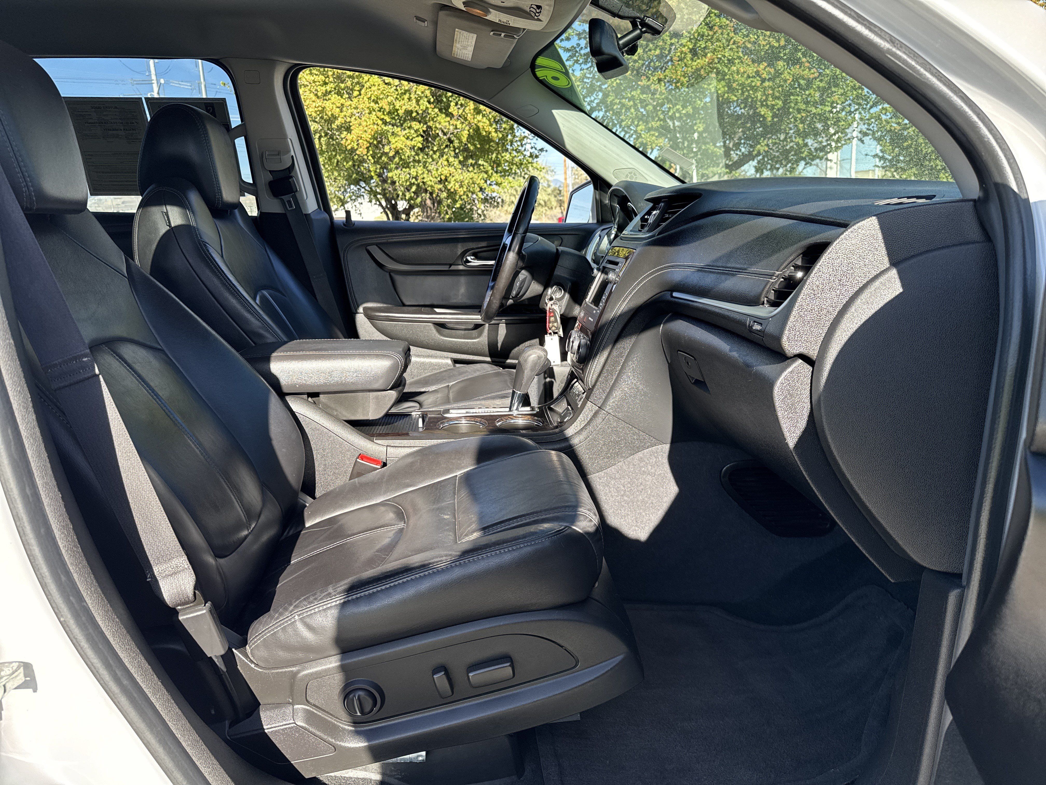 Used 2016 Chevrolet Traverse LT AWD/4WD image 21