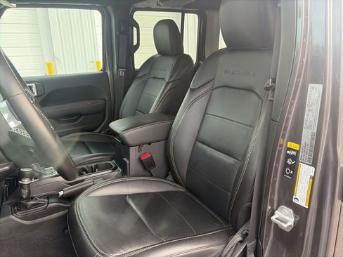 Used 2023 Jeep Wrangler Unlimited Sahara w/ Cold Weather Group image 12