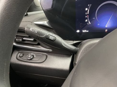 Used 2024 Buick Envista Preferred image 23