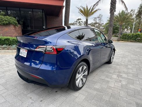 Used 2023 Tesla Model Y Long Range AWD/4WD image 5