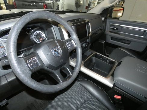 Used 2019 RAM 1500 Classic Warlock w/ Electronics Group image 9