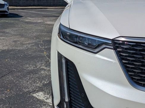 Certified 2025 Cadillac XT6 Premium Luxury w/ Platinum Package image 9