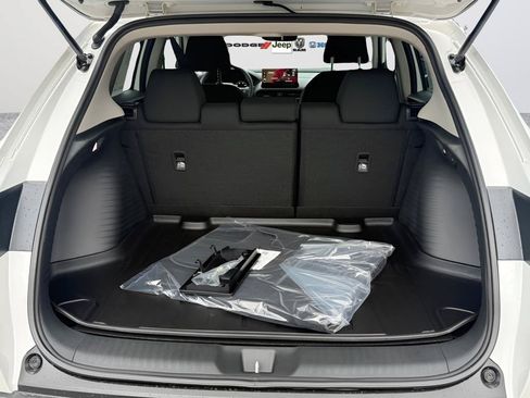 New 2027 Honda HR-V LX image 14