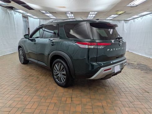 Used 2025 Nissan Pathfinder SL w/ SL Premium Package AWD/4WD image 5