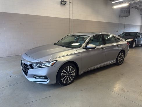 Used 2018 Honda Accord EX image 3