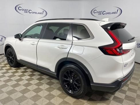 Used 2025 Honda CR-V Sport image 4
