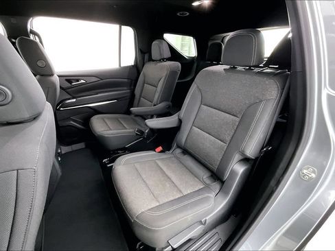 Used 2024 Chevrolet Traverse LT FWD image 31
