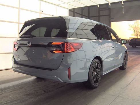Used 2025 Honda Odyssey Sport-L image 2