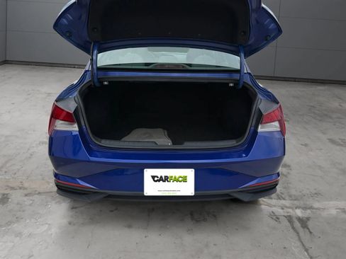 Used 2021 Hyundai Elantra SEL w/ Convenience Package FWD image 9