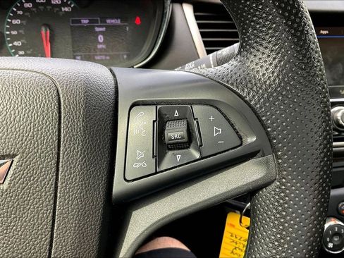Used 2019 Chevrolet Trax LS FWD image 20