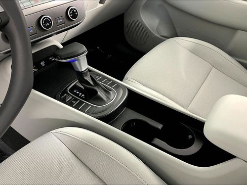 New 2026 Hyundai Kona SE AWD/4WD image 12