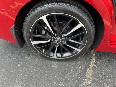 Used 2019 Toyota Camry XSE image 16