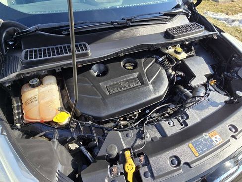 Used 2013 Ford Escape SEL image 32