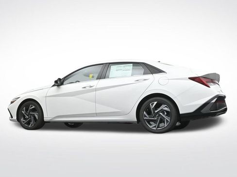 New 2026 Hyundai Elantra Limited FWD image 12