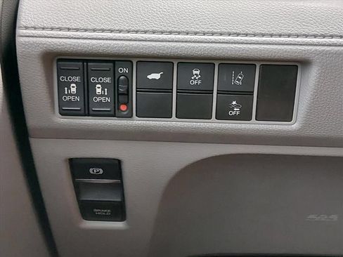 Used 2018 Honda Odyssey EX-L image 25