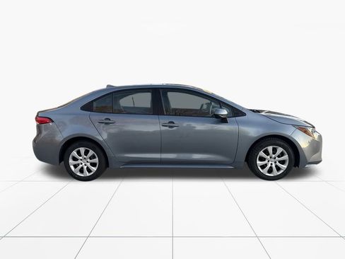 Used 2021 Toyota Corolla LE image 10