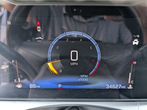 Used 2025 Chevrolet Trax LT w/ Driver Confidence Package FWD image 19