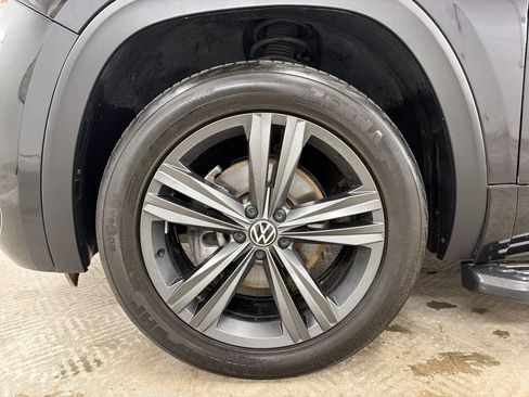 Used 2021 Volkswagen Atlas SE w/ Towing Package FWD image 13