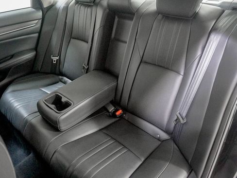 Used 2022 Honda Accord Touring image 34