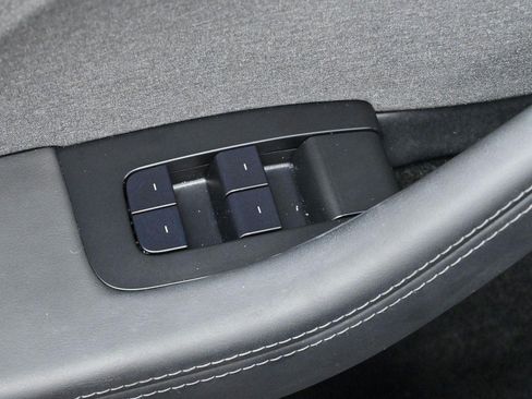 Used 2025 Tesla Model 3 Long Range RWD image 12