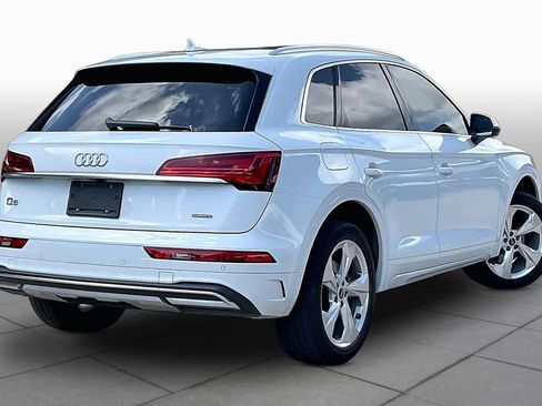 Used 2021 Audi Q5 Premium Plus image 12