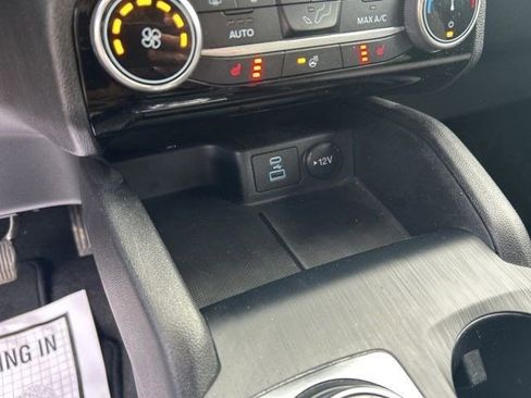 Used 2022 Ford Escape SE w/ Cold Weather Package AWD/4WD image 26