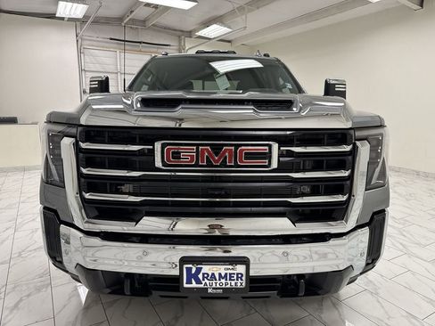 New 2026 GMC Sierra 3500 SLT w/ SLT Convenience Package image 32