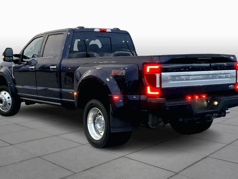 Used 2022 Ford F450 Platinum w/ FX4 Off-Road Package image 10