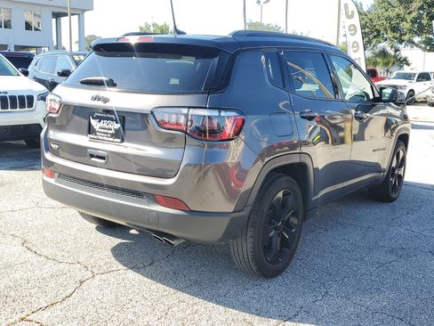 Used 2021 Jeep Compass Latitude image 6