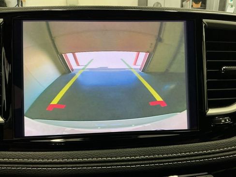 Used 2025 Chrysler Pacifica Select FWD image 21