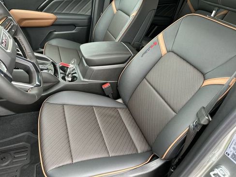 New 2026 GMC Canyon AT4 w/ AT4 Premium Package AWD/4WD image 15