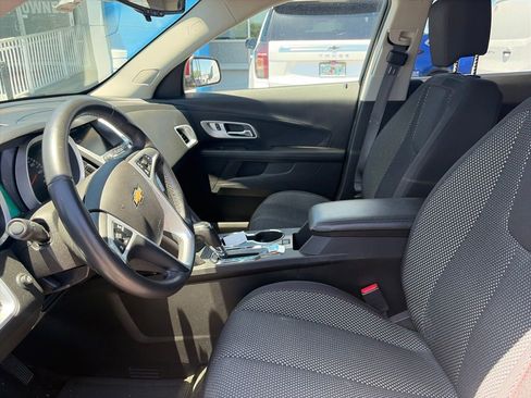 Used 2017 Chevrolet Equinox LT w/ Convenience Package FWD image 12