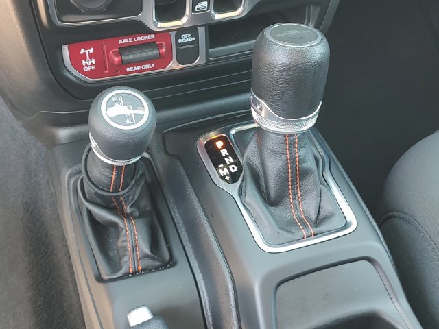 Used 2023 Jeep Gladiator Mojave w/ Cold Weather Group AWD/4WD image 19