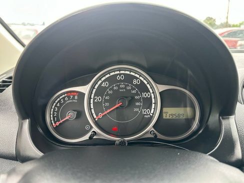 Used 2014 MAZDA MAZDA2 Sport FWD image 13