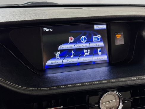 Used 2014 Lexus ES 300h w/ Premium Package w/Bamboo Trim image 17