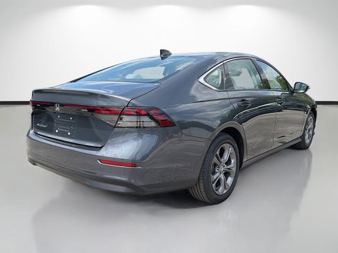 Used 2024 Honda Accord EX image 3