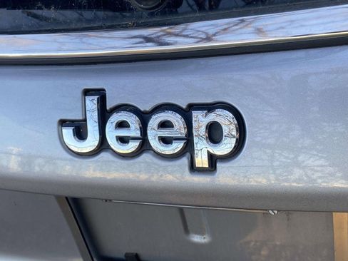 Used 2020 Jeep Compass Latitude image 12