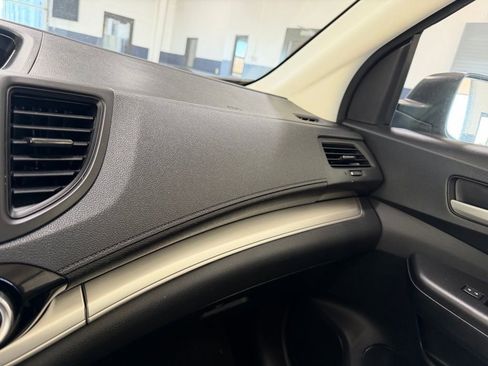 Used 2016 Honda CR-V LX image 17