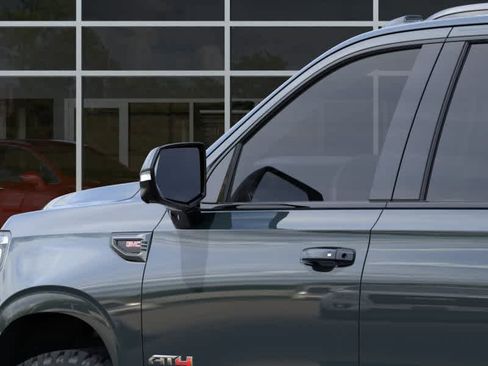 New 2026 GMC Yukon XL AT4 AWD/4WD image 12
