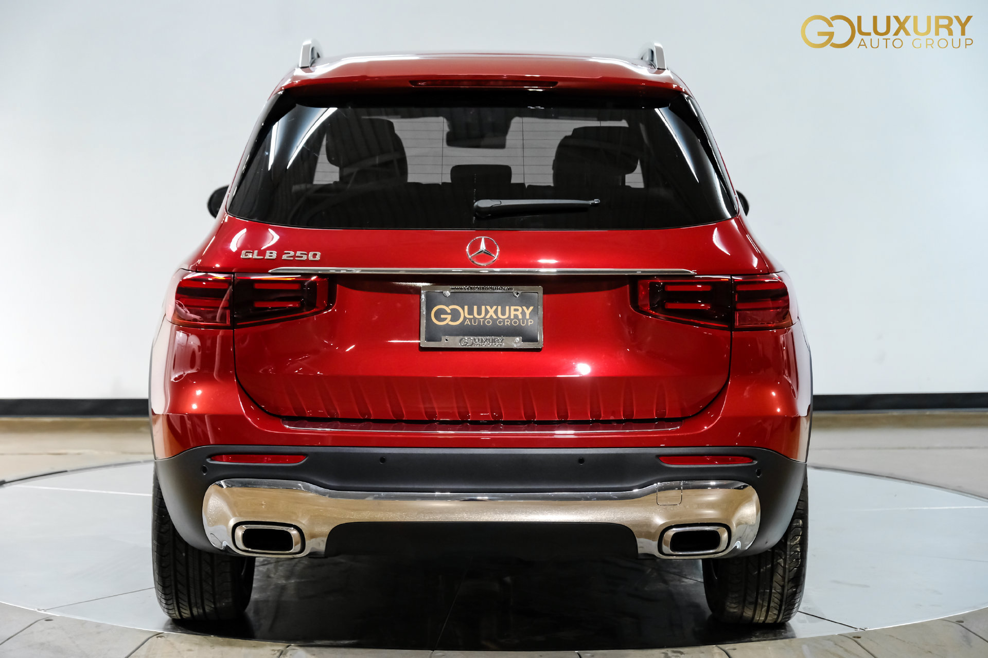 Used 2026 Mercedes-Benz GLB 250 w/ Exclusive Package image 11