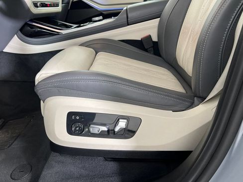 Used 2023 BMW X7 xDrive40i w/ Executive Package AWD/4WD image 28
