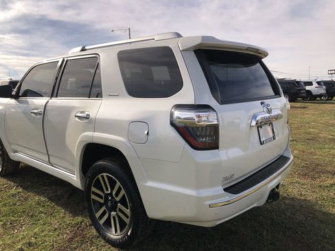 Used 2021 Toyota 4Runner Limited image 4