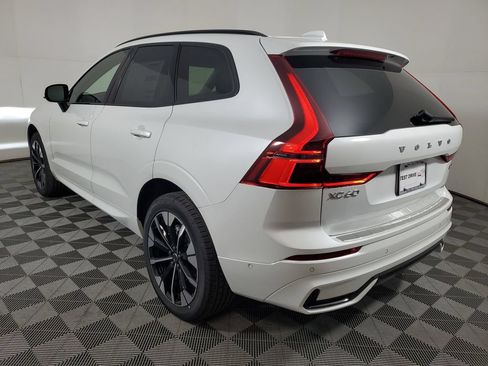 Used 2026 Volvo XC60 B5 Plus w/ Protection Package Premier AWD/4WD image 4
