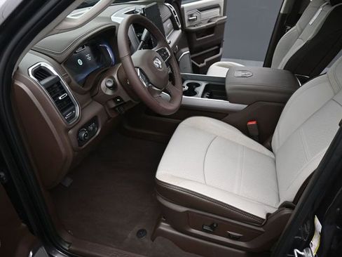New 2026 RAM 2500 Laramie AWD/4WD image 9