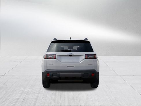 New 2026 Jeep Cherokee Laredo image 7