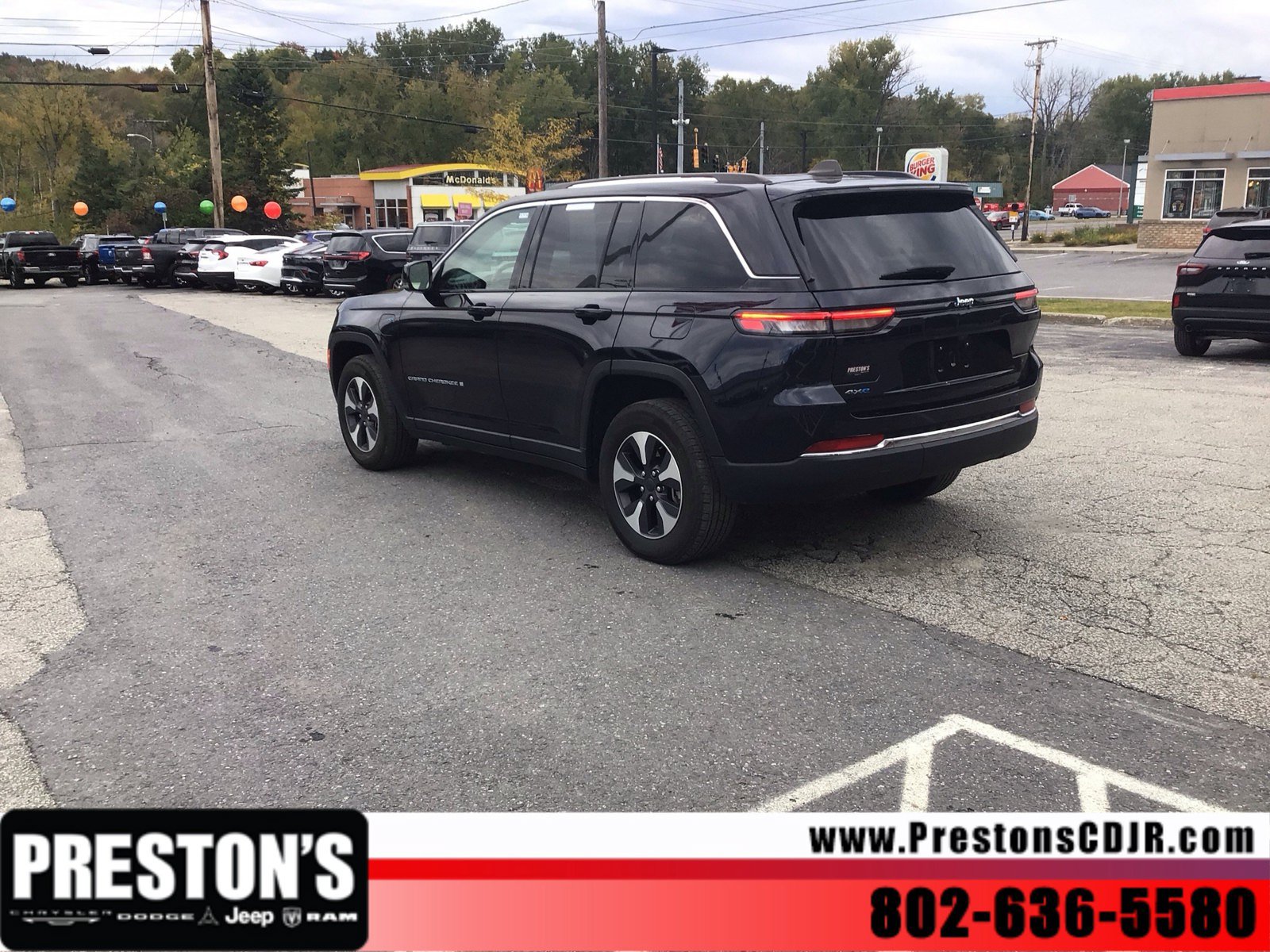 Used 2024 Jeep Grand Cherokee Limited 4xe AWD/4WD image 3