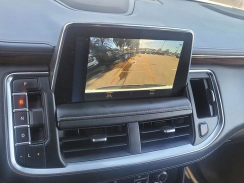 Used 2023 Chevrolet Suburban Premier image 27